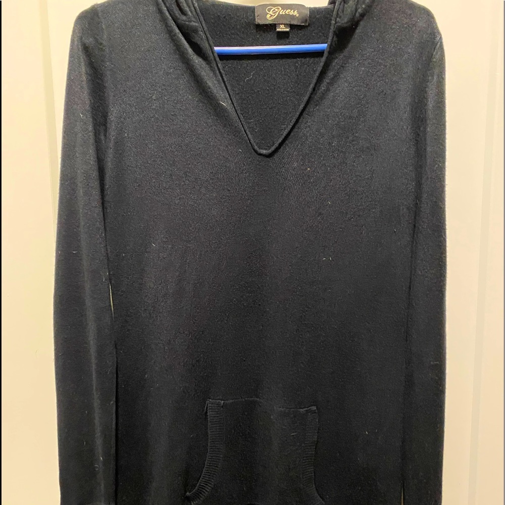 Guess sweatshirt